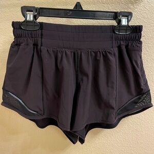 Lululemon Hotty Hot Short 2.5 size 4
